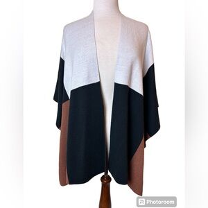 Chicos Poncho Wrap Size OS Color Block Back Brown Open Oversized